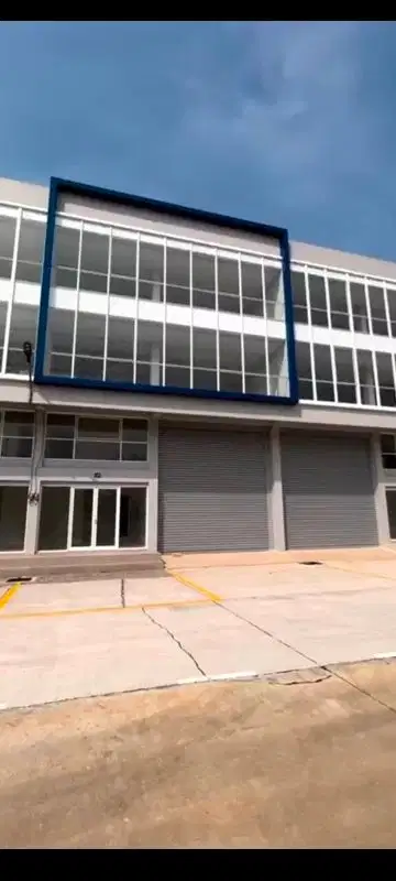 dijual gudang 2 in 1 ada office 3 lt  siap pakai baru container aman