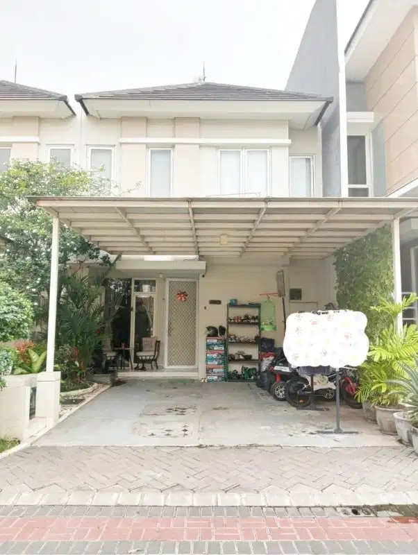 Dijual rumah Grand Pakuwon cluster Canberra 2 lantai semi furnish