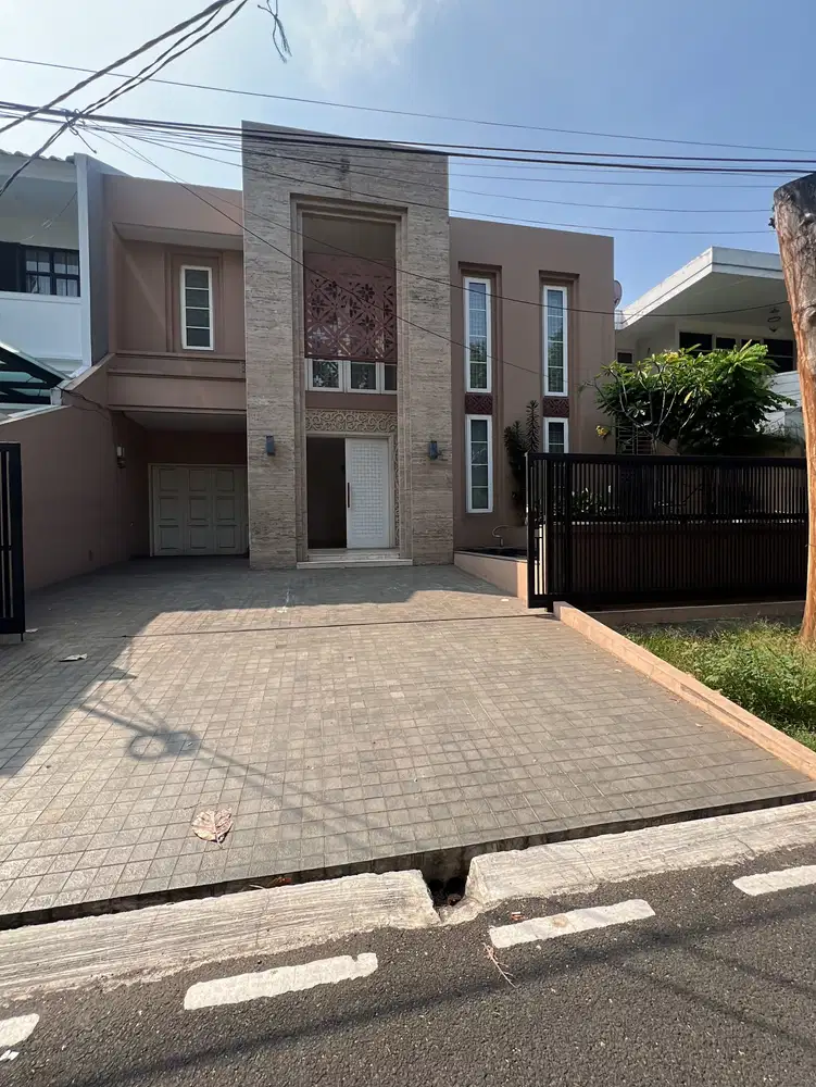 Dijual rumah siap huni di pondok indah jaksel lokasi dkt PIM