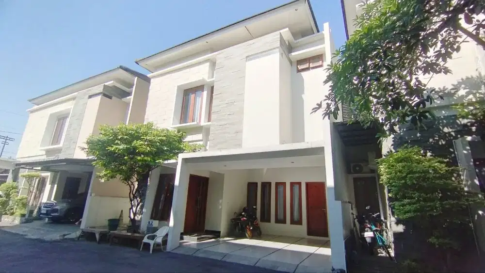 Rumah Cluster Mewah Furnished Tengah kota Serengan Solo