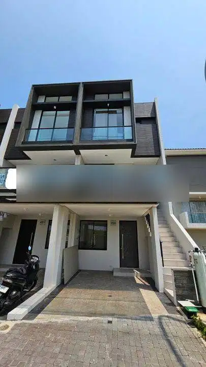 Rumah View Laut Golf Island Pik 3 Lantai Dijual Murah