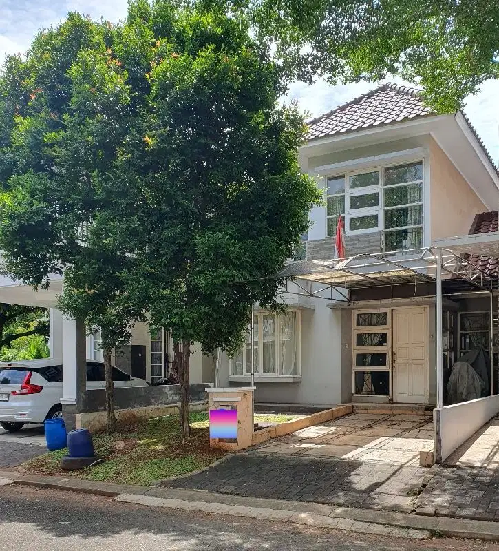 dijual rumah 2lantai di legenda wisata cibubur