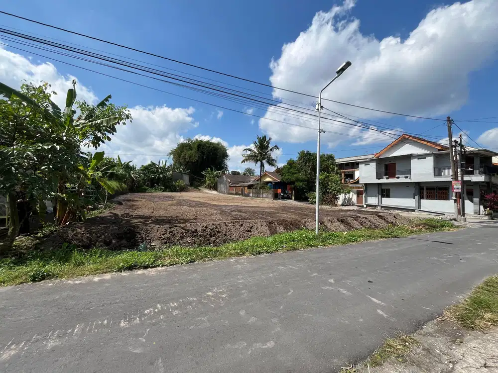 Tanah di Jalan Kaliurang KM 10 dan Kampus UII