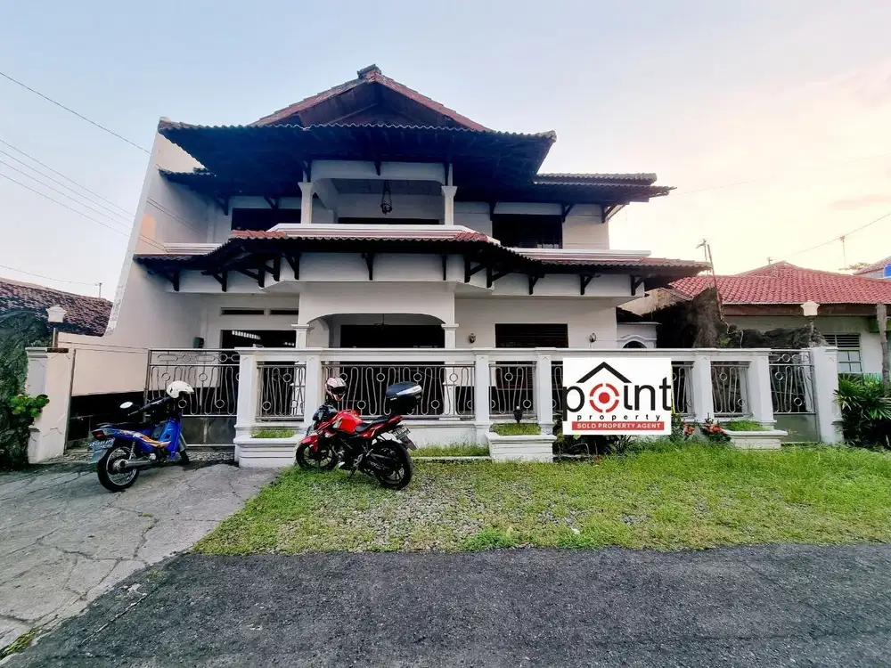 Rumah Nyaman 2lantai Tengah Kota Akses Lebar Kerten Solo