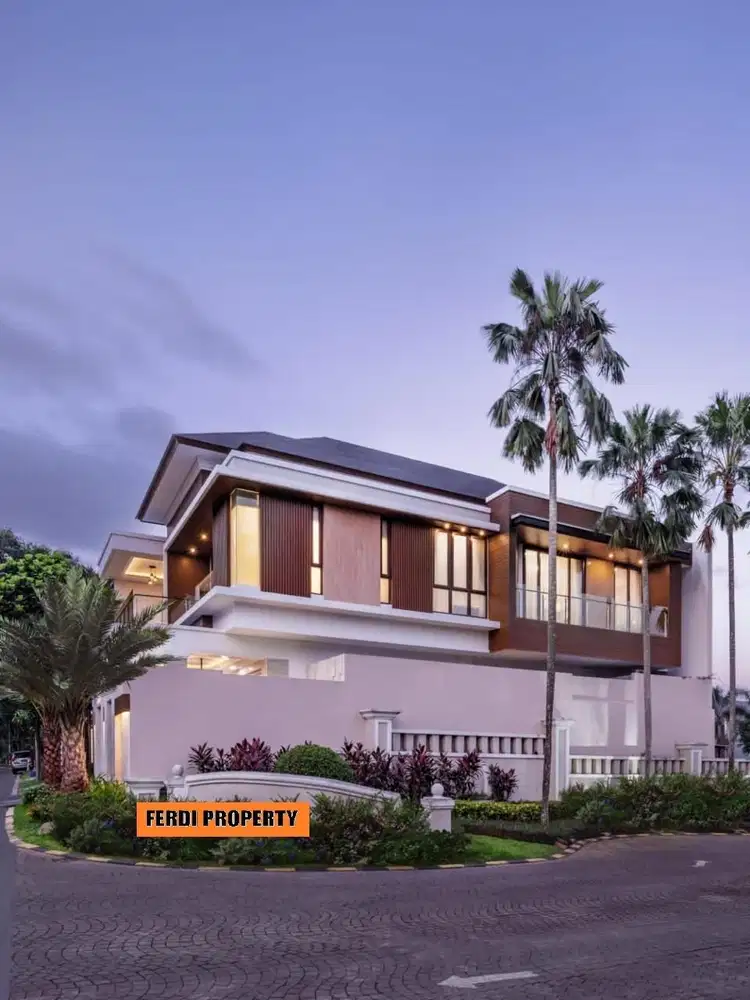 Rumah Mewah Citra Gran Full Furnished, Fasilitas Lift Untuk Kenyamanan