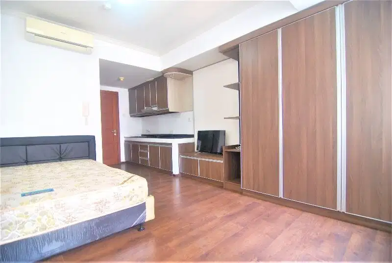 Apartemen Royal Mediterania Garden Residence