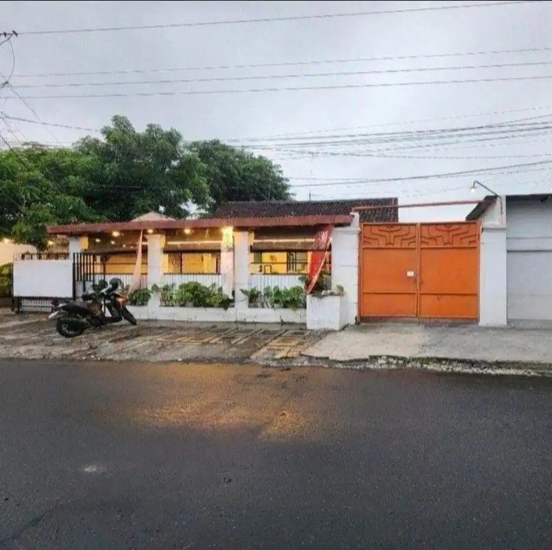 Rumah tempat usaha plus Kost Exclusive di Solo Kota