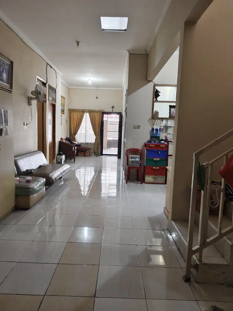 Rumah rapi siap huni di Kosambi Baru Cengkareng