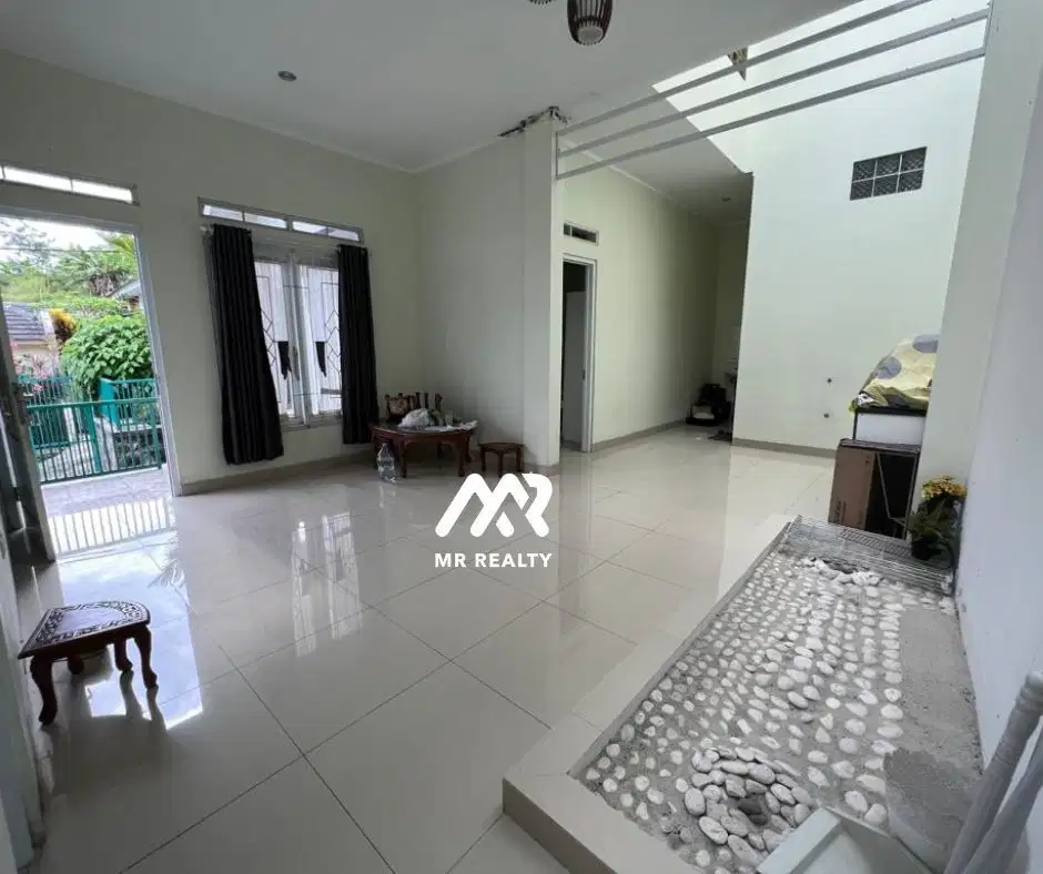 Dijual Rumah Villa di dekat kota baru Parahyangan Padalarang