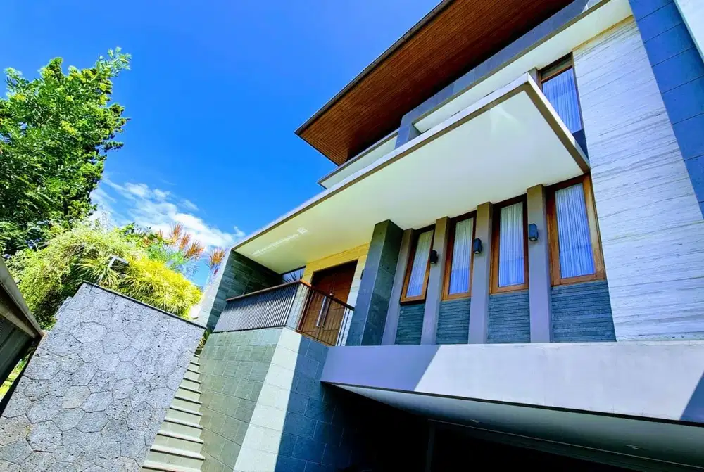 Rumah Lux Siap Huni Di Setraduta Bandung