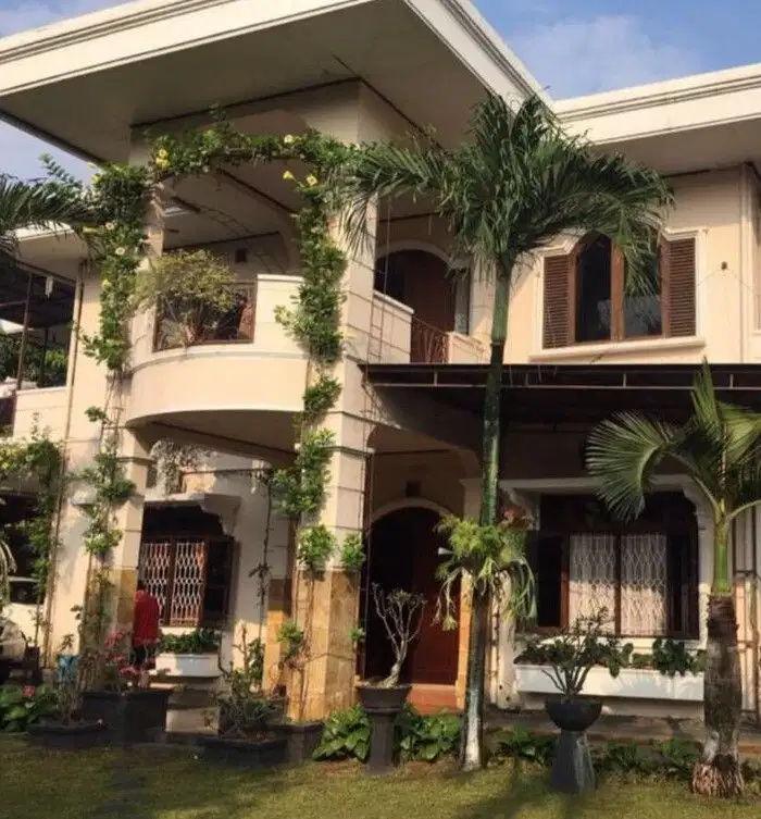 Dijual Rumah Besar Komplek DPR Bintaro Sektor 2