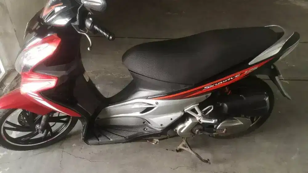 The classic style Suzuki Skywave 2010