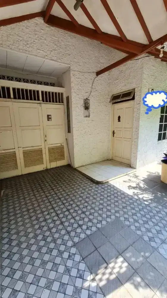 Rumah Lama dkt Tol Stasiun Cipulir Permai Jakarta Selatan