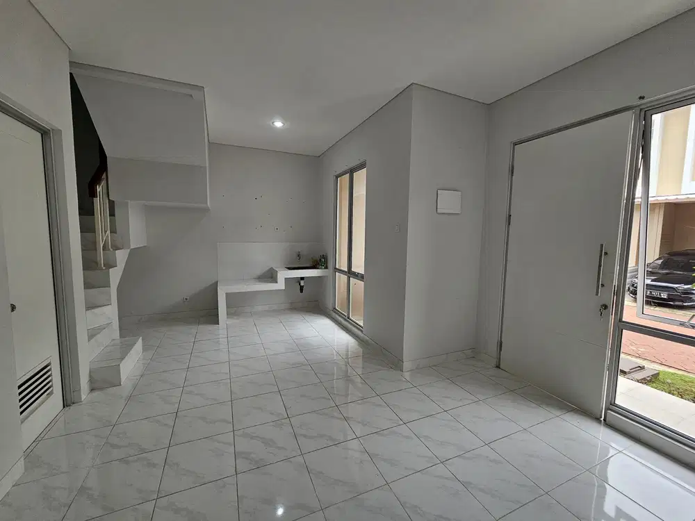 Disewakan rumah milano gading  serpong 2 KT  rapih dekat universitas