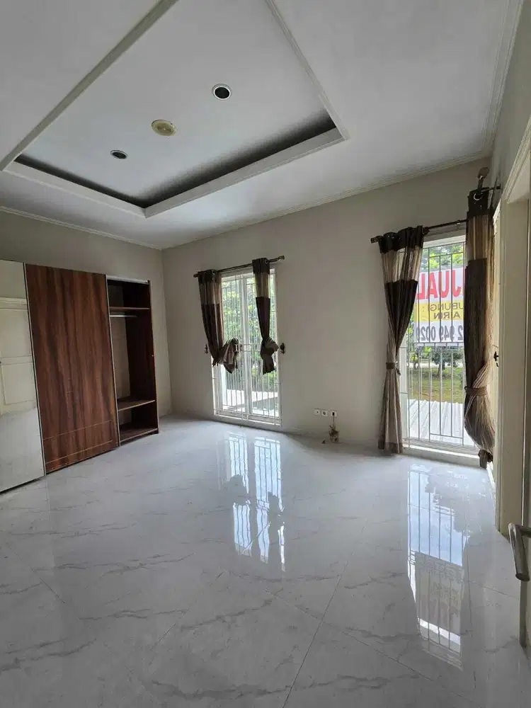 Rumah 2 lantai Modernland, siap huni, bisa KPR