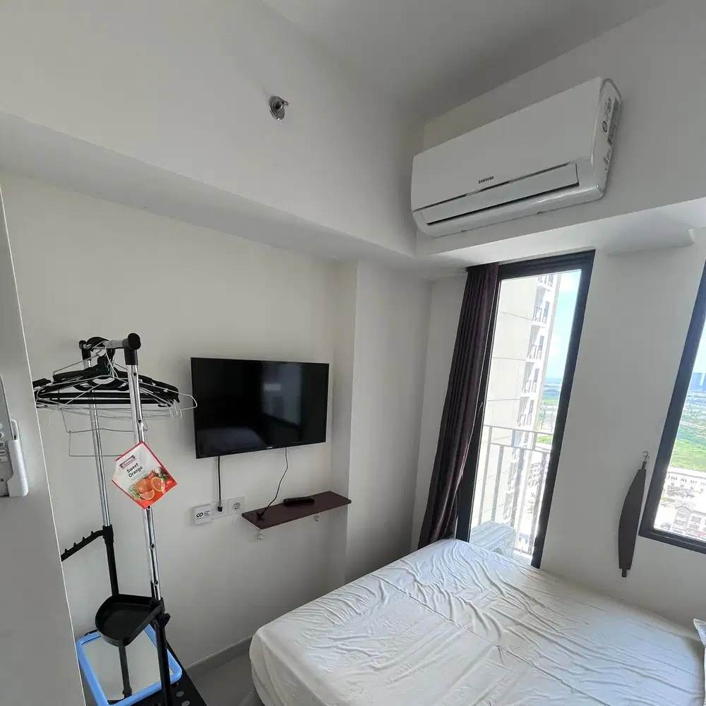 Disewakan apartemen osaka riverview pik2 studio furnish 9jt/thn