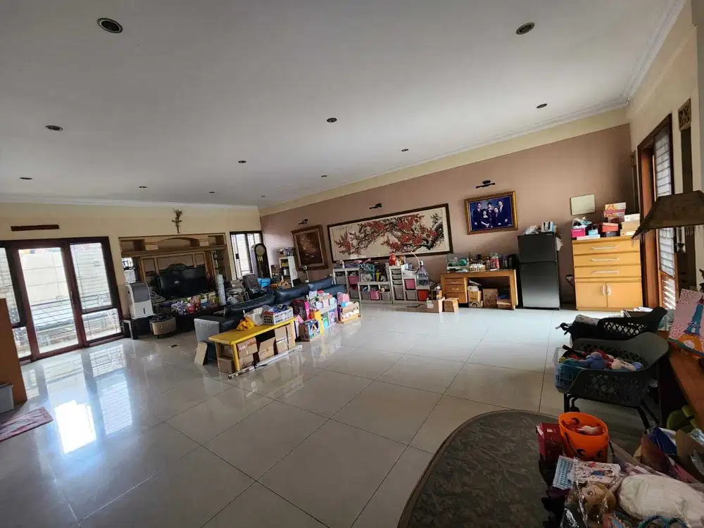 Di Jual Rumah Puri Indah Mewah, Strategis dan Siap Huni