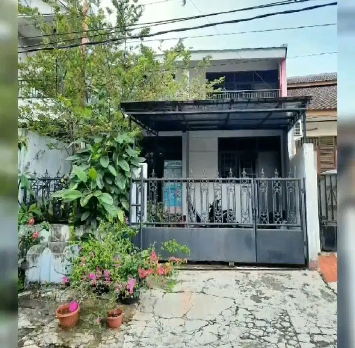Rumah Minimalis 2 Lantai Daerah Pondok Kelapa, Jakarta Timir