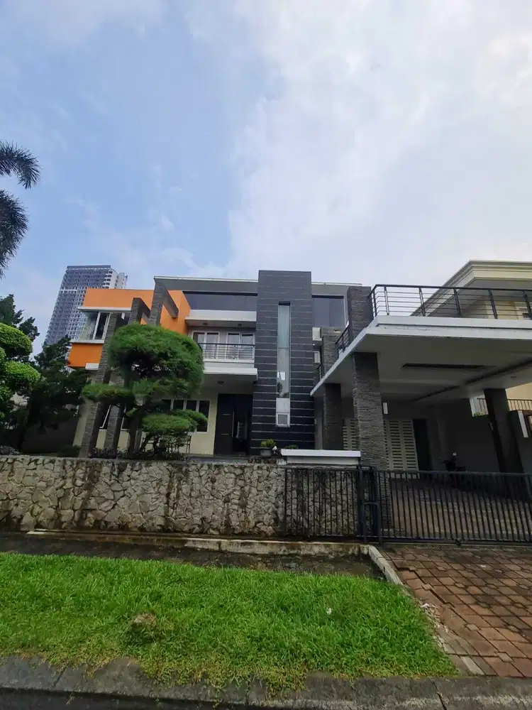 Rumah Mewah Full Private Telaga Golf BSD