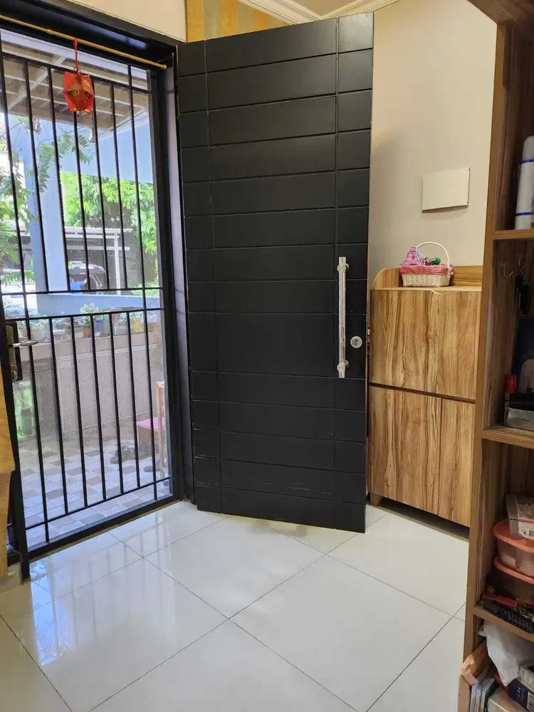 Rumah Full Bangunan 2 Lantai Hadap Timur di Casa Jardin