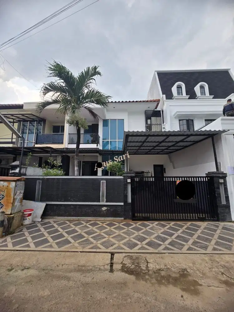 Dijual rumah cantik minimalis 2,5lantai di Taman Modern