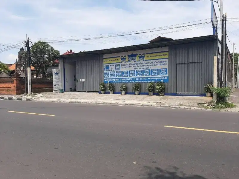 Tanah 20 are  di pinggir Jln. raya Cokroaminoto Ubung Denpasar Bali