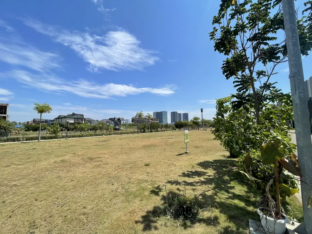 kavling golf island 15x25 hook utara timur,belakang view danau