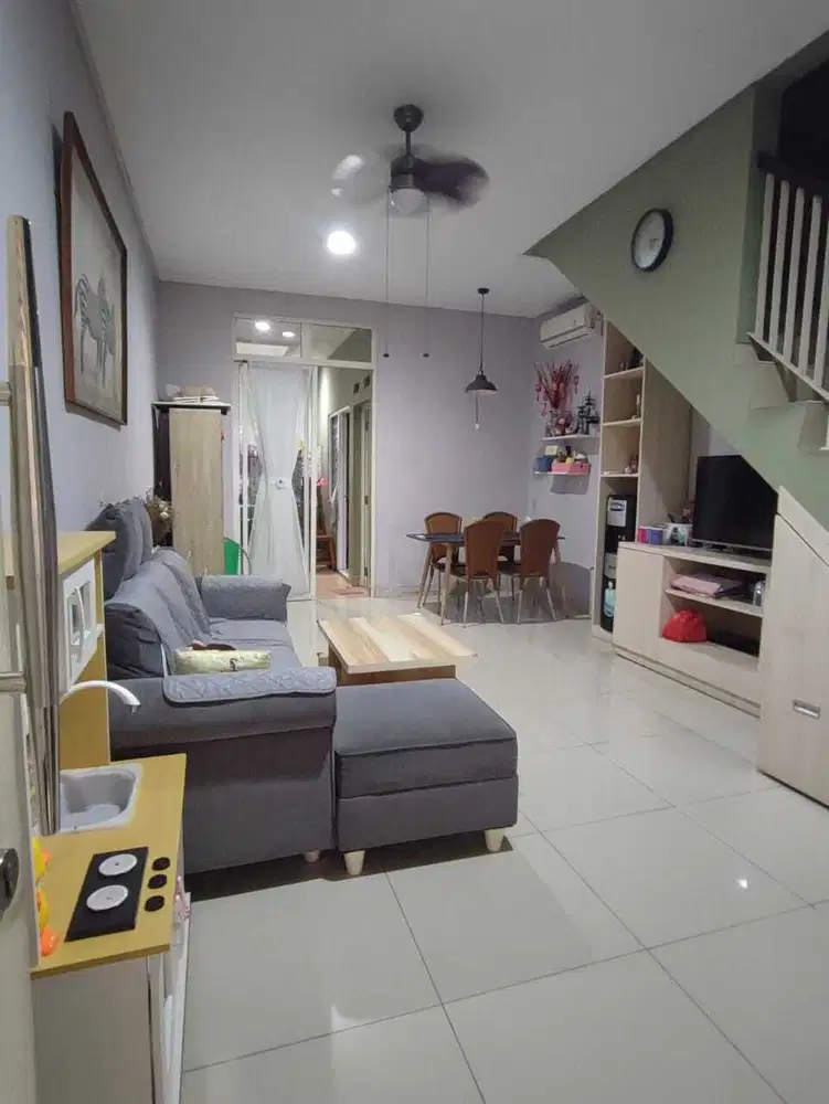 Dijual Rumah 2 Lantai, Rapi Siap Huni Green Lake City