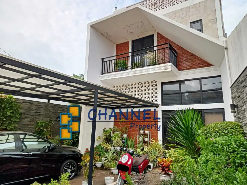 DIJUAL Rumah Asri 3 Lantai Bumi Puspitek Asri Serpong