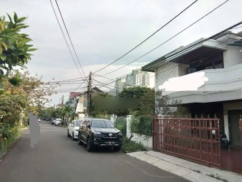 Dijual: Rumah hoek Janur Elok Kelapa gading
