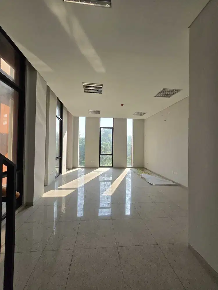 Disewakan Ruko Ginza Jababeka free lift dan akses double carport mobi