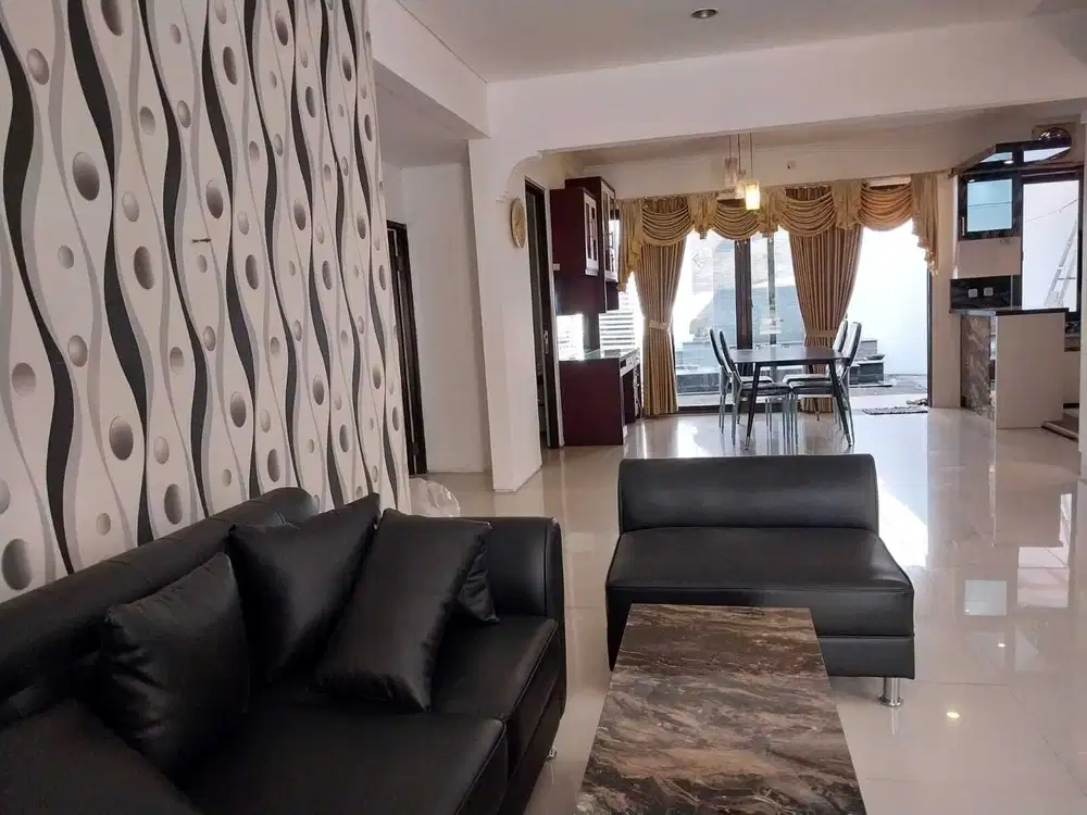 Dijual Rumah Vassa Wood Lippo Fullypurnish LT 200m²