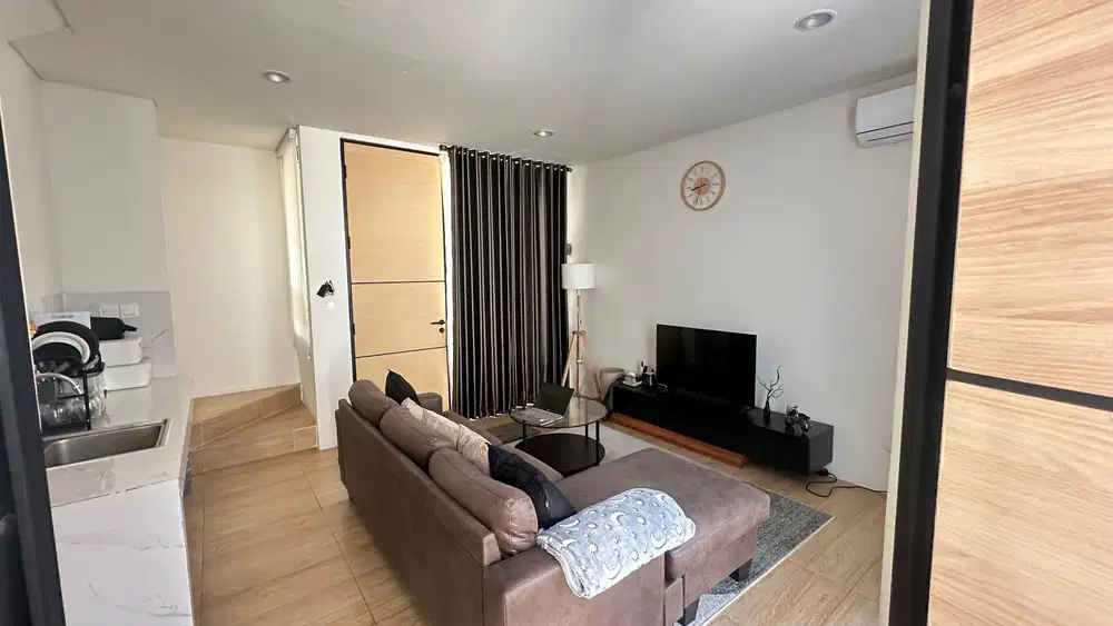 Rumah 2 Lantai Cantik Minimalis Cendana Icon Karawaci