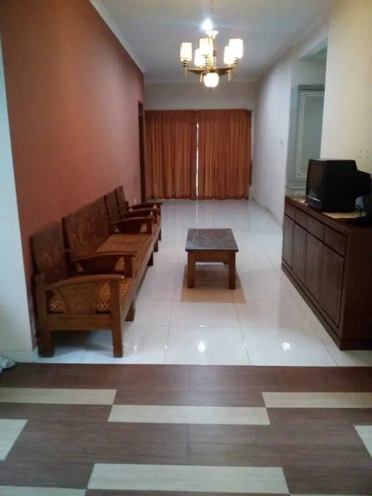 Dijual Rumah Lokasi Strategis di Jl. Jomblang Timur Semarang