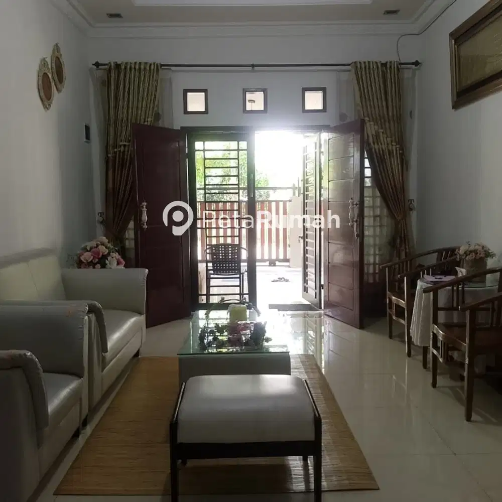 DIJUAL VILLA JALAN PLUTO KOMPLEK JOHOR INDAH PERMAI (KEVIN)