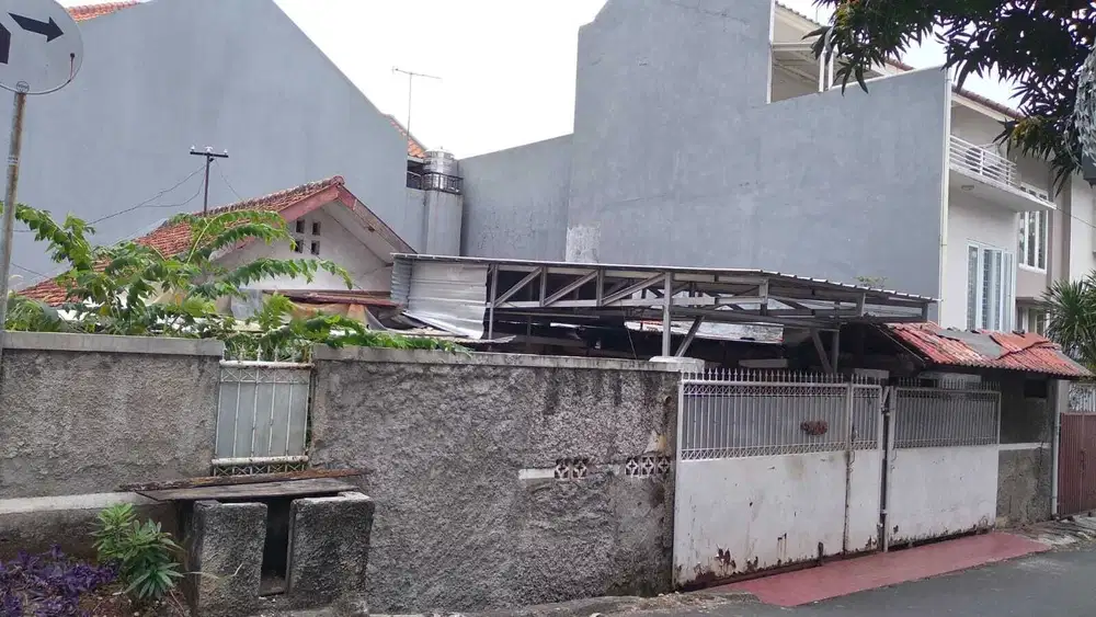 Dijual Cepat Rumah Hitung Tanah di Lokasi Sangat Strategis, Tebet Jaks