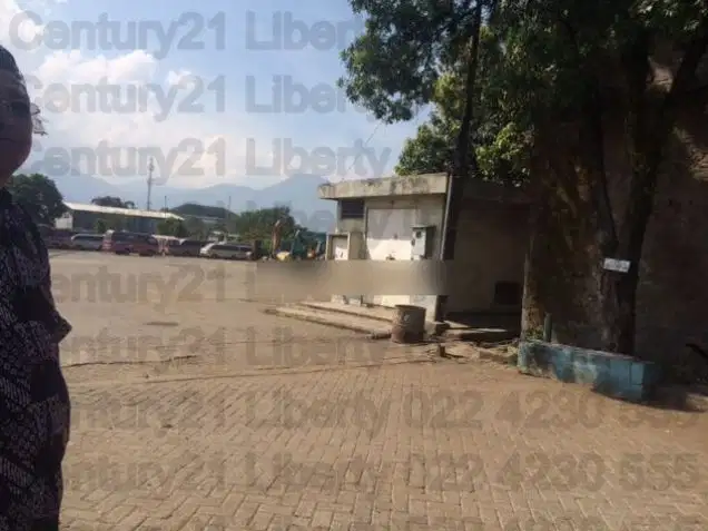 Tanah Di Soeta Bandung - Henny Tiktik