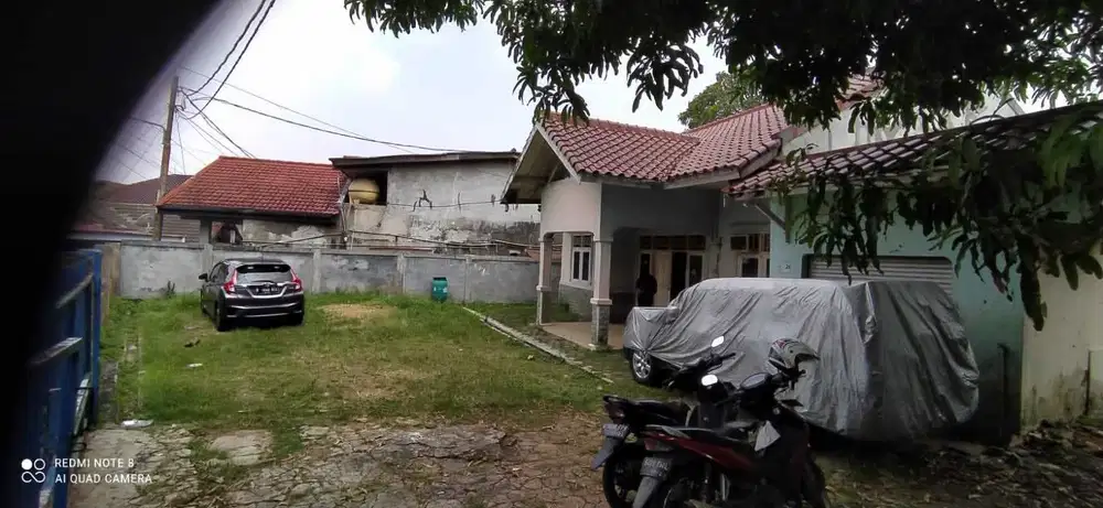 Rumah Tua Hitung Tanah SHM di Kramat Jati, Jakarta Timur
