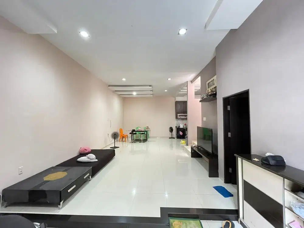 Villa di Komplek Cemara Asri ( Jalan Azalea 1 )