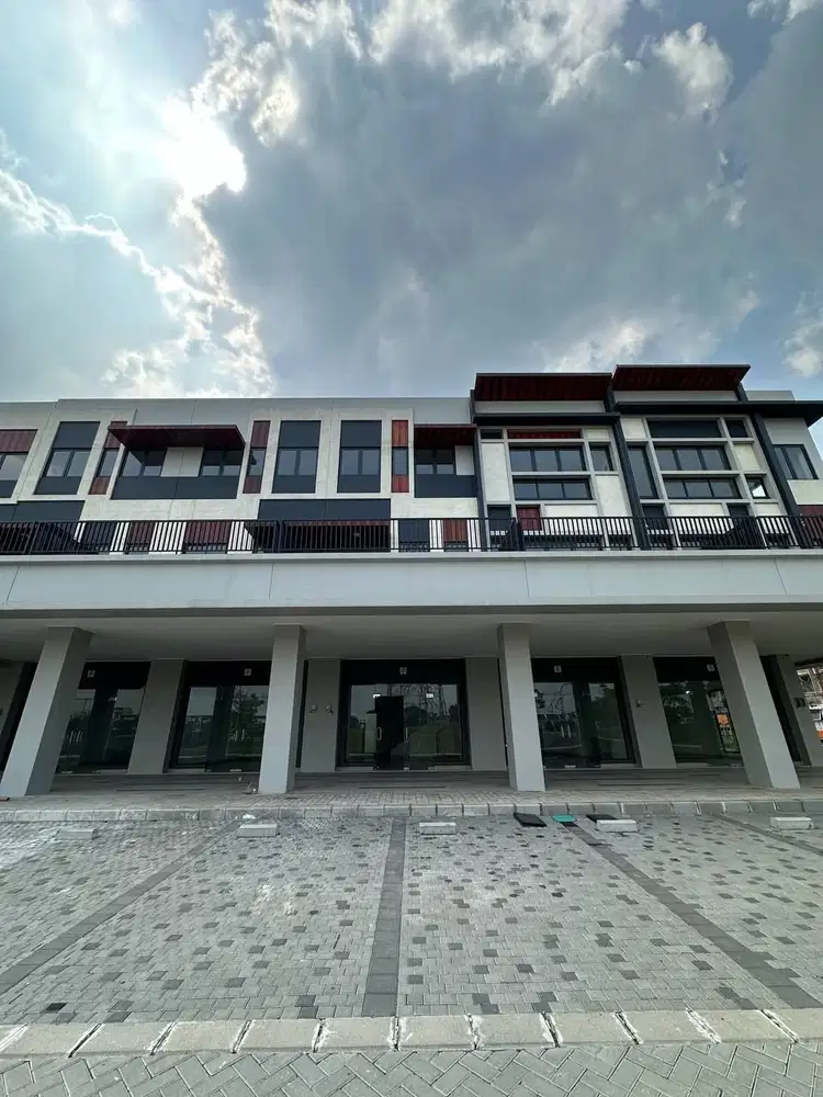 Ruko Melody 3 Lantai Hadap Jalan View Danau Melody di Gading Serpong