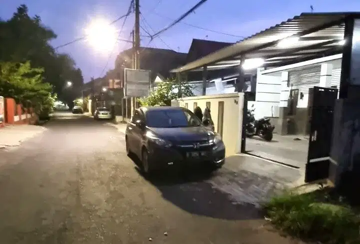 MURAH Rumah Luas 178 Komplek Cipinang Indah Dekat Mall