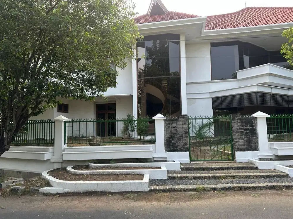 Rumah Elit Margorejo Indah Surabaya dekat plaza Marina, Royal Plaza