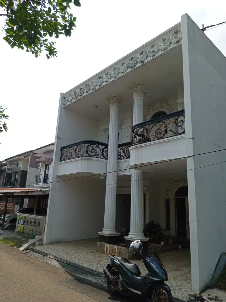 DIJUAL RUMAH 2 LANTAI BAGUS