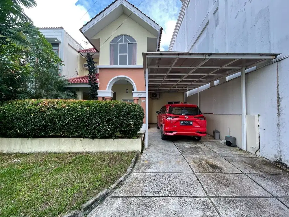 Di jual cepat Rumah hook berlokasi duta mas