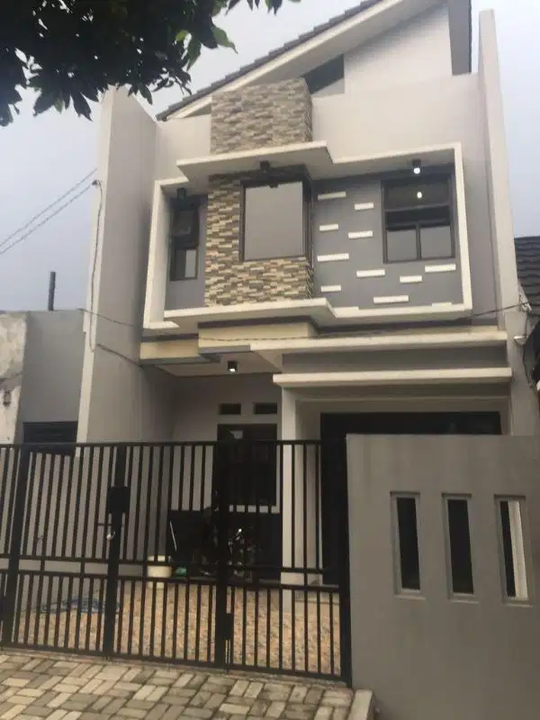 DI  JUAL RUMAH BARU 2 LANTAI  BISA KPR DI POLTANGAN  JAKSEL