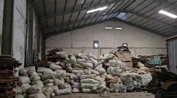 Gudang Bagus, Sangat Luas dan Siap Pakai di Sampali