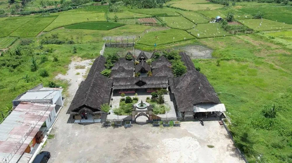 Tanah & Bangunan Semi Resto di Jl Raya Cisoka - Tigaraksa, Tangerang.