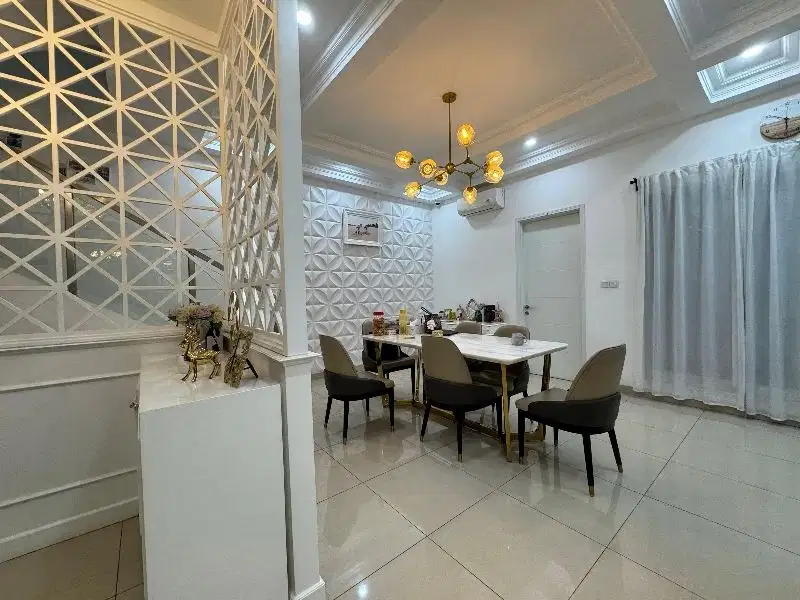 Rumah Cantik Full Renovasi Kawasan Symphonia Gd.serpong