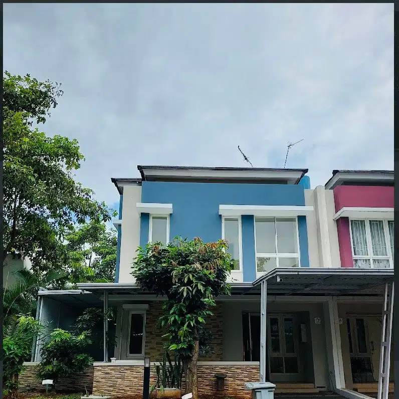 Rumah Hoek Sebelah ClubHouse Cluster Thomson Gading Serpong