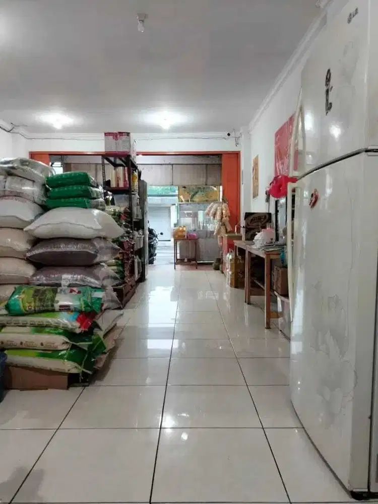 Dijual ruko cocok untuk investasi di Harapan Indah Bekasi